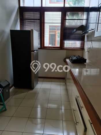 Rumah Nyaman di Setra Duta, 3 KM, Area Strategis, LT 305m2m² LB 250m2m² Rumah Nyaman di Setra Duta, 3 KM, Area Strategis, LT 305m2m² LB 250m2m²