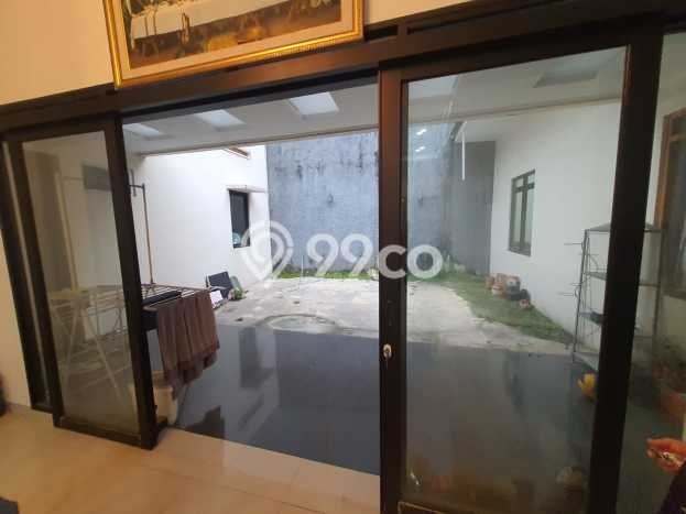 Rumah Elit Modern Tanpa Renovasi di Bandung Kota Bandung Rumah Elit Modern Tanpa Renovasi di Bandung Kota Bandung