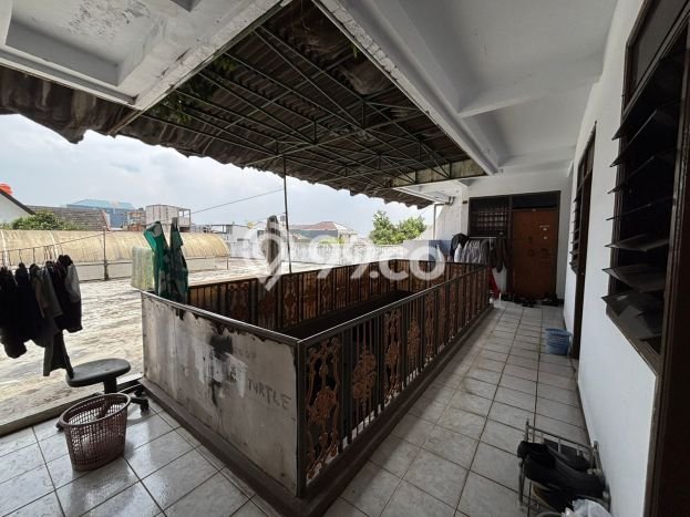 Rumah Mewah LB 1000m2 Siap Pakai Desain Elegan di Pasteur, Bandung Rumah Mewah LB 1000m2 Siap Pakai Desain Elegan di Pasteur, Bandung