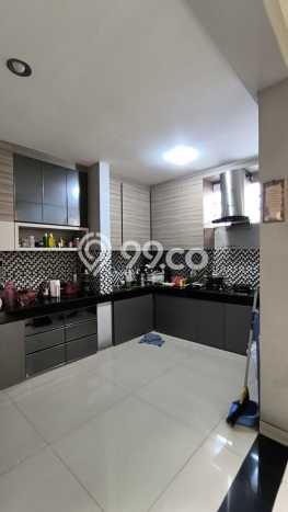 For Sale! Premium House LT 200m2 Desain Elegan di Taman Holis Indah For Sale! Premium House LT 200m2 Desain Elegan di Taman Holis Indah