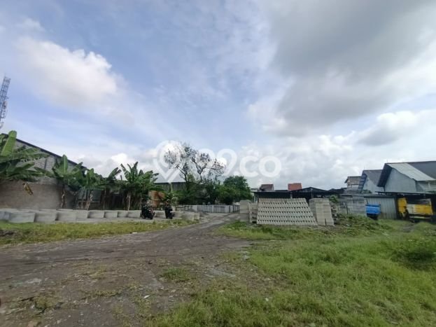 Tanah Dijual Lokasi Strategis di Bandung dengan Luas 3700m2 Tanah Dijual Lokasi Strategis di Bandung dengan Luas 3700m2