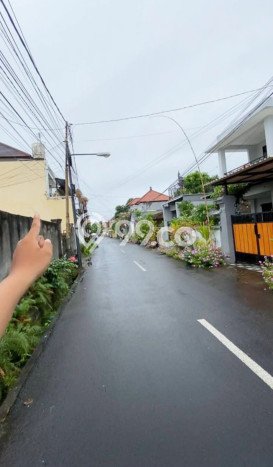 Rumah Modern 3 Kamar LT 100m2 di Renon Rumah Modern 3 Kamar LT 100m2 di Renon
