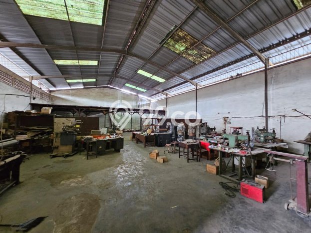 Area Ramai! Gudang Dijual di Tangerang untuk Bisnis Luas Bangunan 1800m2 Area Ramai! Gudang Dijual di Tangerang untuk Bisnis Luas Bangunan 1800m2