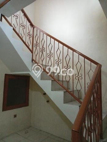 Disewakan! Rumah 3 Kamar Tidur &
2 Kamar Mandi di Duri Kosambi, Jakarta Barat Disewakan! Rumah 3 Kamar Tidur &
2 Kamar Mandi di Duri Kosambi, Jakarta Barat