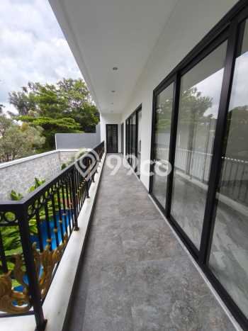 Rumah Elit Modern Tanpa Renovasi di Bintaro Tangerang Selatan Rumah Elit Modern Tanpa Renovasi di Bintaro Tangerang Selatan