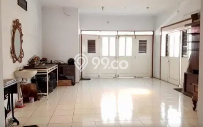 For Sale Hunian Rumah Terawat 5 Kamar di Mulyosari, Surabaya For Sale Hunian Rumah Terawat 5 Kamar di Mulyosari, Surabaya