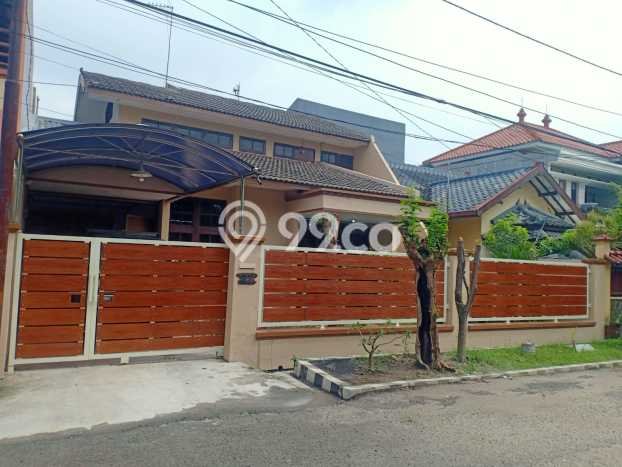 Rumah Mewah Siap Huni LT 300m2 di Tenggilis Mejoyo, Surabaya Rumah Mewah Siap Huni LT 300m2 di Tenggilis Mejoyo, Surabaya