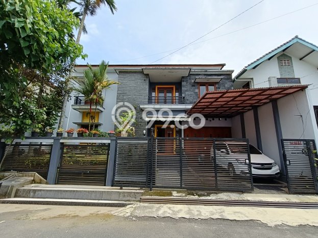 Rumah Elit LB 200m2 Siap Pakai Desain Elegan di Sariwangi, Bandung Rumah Elit LB 200m2 Siap Pakai Desain Elegan di Sariwangi, Bandung