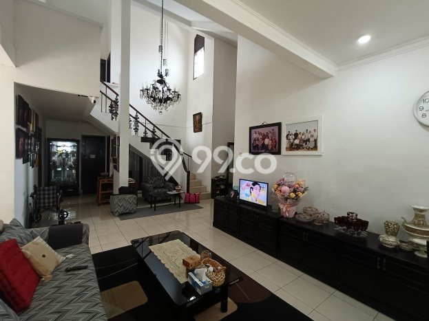 Rumah Elit Modern Tanpa Renovasi di Geger Kalong Bandung Rumah Elit Modern Tanpa Renovasi di Geger Kalong Bandung