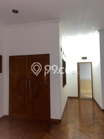 Rumah Mewah LB 200m2 Siap Huni Desain Elegan di Setiabudi, Bandung Rumah Mewah LB 200m2 Siap Huni Desain Elegan di Setiabudi, Bandung