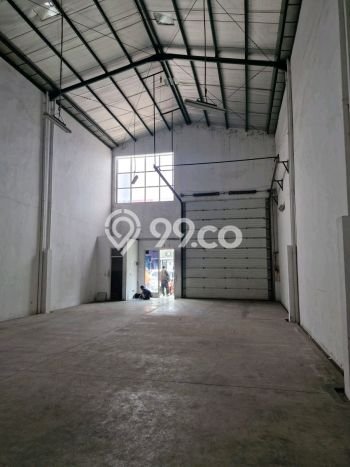 Gudang Disewa di Jakarta Barat dengan LB 90m2 Area Komersial Ramai Gudang Disewa di Jakarta Barat dengan LB 90m2 Area Komersial Ramai