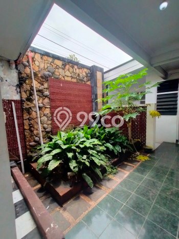 Rumah Sewa Semarang LT 300m2 LB 450m2 Kawasan Peterongan Rumah Sewa Semarang LT 300m2 LB 450m2 Kawasan Peterongan