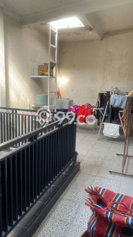 Kesempatan Investasi 4 Kamar Tidur dan 3 Kamar Mandi di Semarang Barat, Dekat Pusat Kota, Semarang Kesempatan Investasi 4 Kamar Tidur dan 3 Kamar Mandi di Semarang Barat, Dekat Pusat Kota, Semarang