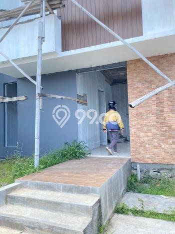 Rumah Luas Tanah 120m2m² di Semarang Barat, Semarang - Lokasi Strategis Rumah Luas Tanah 120m2m² di Semarang Barat, Semarang - Lokasi Strategis