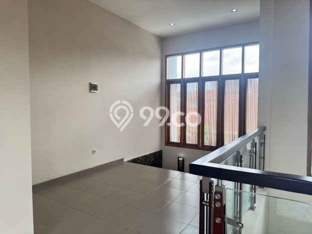Jual Rumah Favorit Siap Huni LB 250m2 di Semarang Selatan, Semarang Jual Rumah Favorit Siap Huni LB 250m2 di Semarang Selatan, Semarang