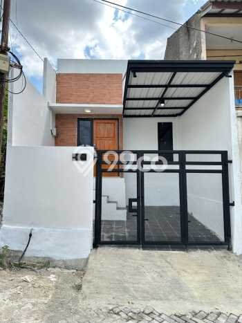 Rumah SUPER MEWAH! area Tembalang, Semarang, Luas 75m² LB 50m², BISA KPR Rumah SUPER MEWAH! area Tembalang, Semarang, Luas 75m² LB 50m², BISA KPR