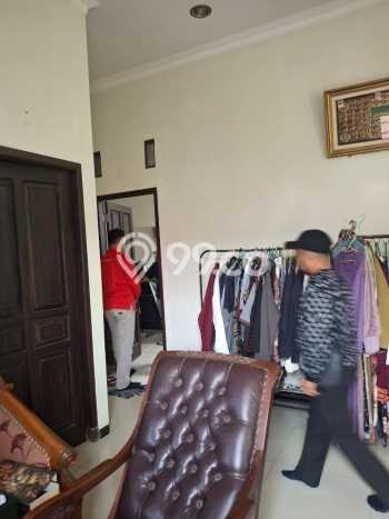 Kesempatan Investasi 4 Kamar Tidur dan 3 Kamar Mandi di Semarang Barat, Dekat Pusat Kota, Semarang Kesempatan Investasi 4 Kamar Tidur dan 3 Kamar Mandi di Semarang Barat, Dekat Pusat Kota, Semarang