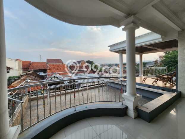 For Sale Rumah 5 Kamar Lokasi Strategis Nyaman dan Strategis di Semarang Barat For Sale Rumah 5 Kamar Lokasi Strategis Nyaman dan Strategis di Semarang Barat