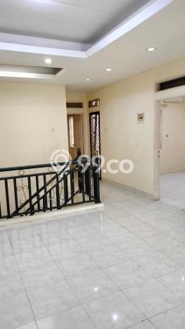 Disewakan! Rumah 4 Kamar Tidur &
2 Kamar Mandi di Citra Garden, Jakarta Barat Disewakan! Rumah 4 Kamar Tidur &
2 Kamar Mandi di Citra Garden, Jakarta Barat