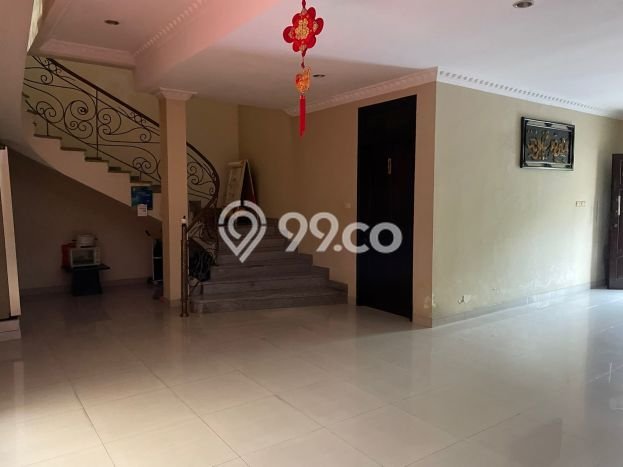 Jual Rumah Mewah Megah Dengan View Eksklusif di Taman Palem, Jakarta Barat Jual Rumah Mewah Megah Dengan View Eksklusif di Taman Palem, Jakarta Barat