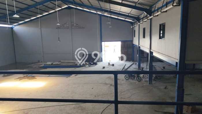 Disewakan Gudang di Kawasan Ramai Dadap Luas 1900m2 Disewakan Gudang di Kawasan Ramai Dadap Luas 1900m2