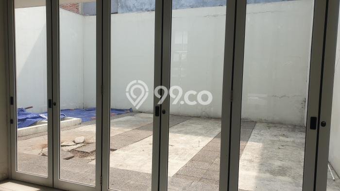 Rumah di , Ready, 4 KT, Akses Jakarta Barat, Jakarta Barat, Luas 240m2m² Bangunan 480m2m² Rumah di , Ready, 4 KT, Akses Jakarta Barat, Jakarta Barat, Luas 240m2m² Bangunan 480m2m²