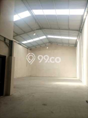 Disewakan Gudang Kawasan Cengkareng, Luas 230m², Lokasi Bisnis Disewakan Gudang Kawasan Cengkareng, Luas 230m², Lokasi Bisnis
