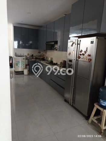 Rumah Luxury Modern Tanpa Renovasi di Taman Surya Jakarta Barat Rumah Luxury Modern Tanpa Renovasi di Taman Surya Jakarta Barat