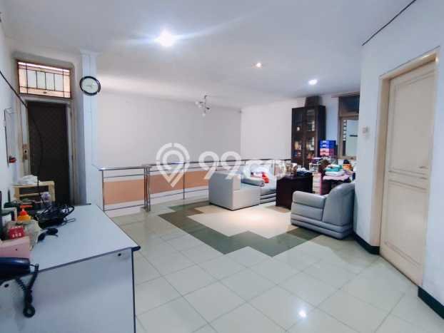 Ready to Use! Luxury House LT 240m2 Desain Modern di Muara Karang Ready to Use! Luxury House LT 240m2 Desain Modern di Muara Karang