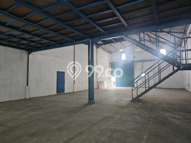 Gudang Lokasi Strategis Kawasan Daan Mogot, Luas 580m², Ready Operasi Gudang Lokasi Strategis Kawasan Daan Mogot, Luas 580m², Ready Operasi