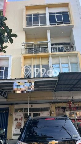 Unit Ruko Dijual di Jakarta Barat LT 272m2 & LB 200m2 Unit Ruko Dijual di Jakarta Barat LT 272m2 & LB 200m2