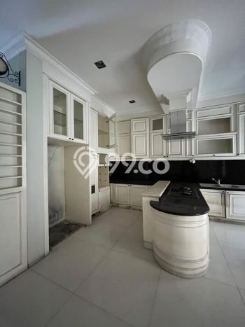 Rumah Elit LB 220m2 Siap Huni Desain Elegan di Pluit, Jakarta Utara Rumah Elit LB 220m2 Siap Huni Desain Elegan di Pluit, Jakarta Utara