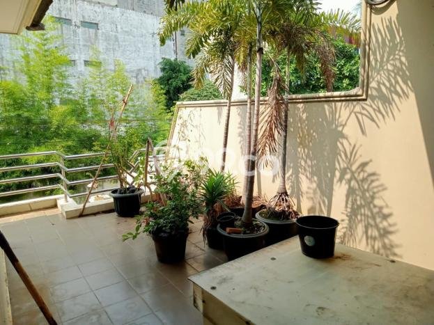 For Sale! Luxury House LT 197m2 Desain Elegan di Cideng For Sale! Luxury House LT 197m2 Desain Elegan di Cideng