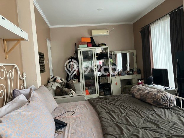 For Sale Rumah Elit Exclusive di Pesanggrahan, Jakarta Selatan For Sale Rumah Elit Exclusive di Pesanggrahan, Jakarta Selatan