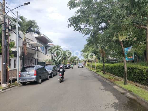 Dijual Rumah Luas Megah Dengan View Cantik di Semanan, Jakarta Barat Dijual Rumah Luas Megah Dengan View Cantik di Semanan, Jakarta Barat