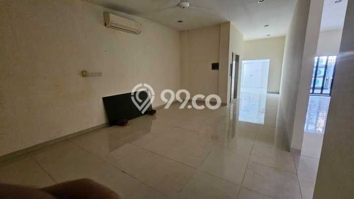 Unit Ruko Tersedia di Srengseng Spesifikasi LB 748m2 Unit Ruko Tersedia di Srengseng Spesifikasi LB 748m2