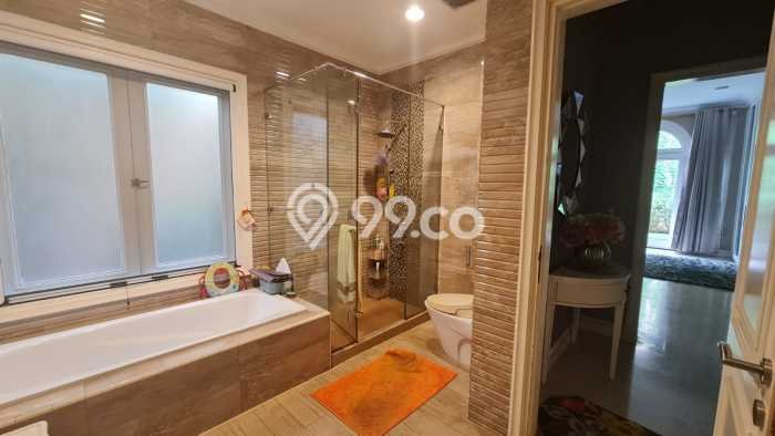 Siap Huni Rumah Mewah 5 Kamar di BSD Dekat ke Mana Pun Siap Huni Rumah Mewah 5 Kamar di BSD Dekat ke Mana Pun