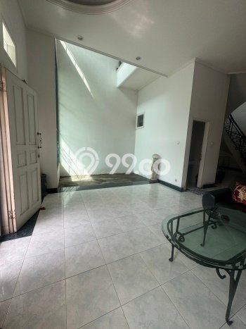 For Sale! Luxury House LT 250m2 Desain Modern di Taman Palem For Sale! Luxury House LT 250m2 Desain Modern di Taman Palem