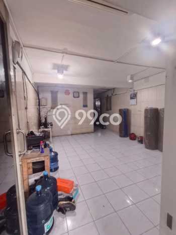 Ruko Lokasi Bisnis di Jelambar, Luas 188m², Akses Utama Ruko Lokasi Bisnis di Jelambar, Luas 188m², Akses Utama
