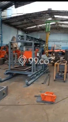 Unit Gudang Dijual di Jakarta Utara LT 4457m2 & LB 3685m2 Unit Gudang Dijual di Jakarta Utara LT 4457m2 & LB 3685m2