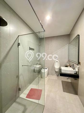 Hunian Mewah Dijual LT 217m2 di BSD, Tangerang Selatan Hunian Mewah Dijual LT 217m2 di BSD, Tangerang Selatan