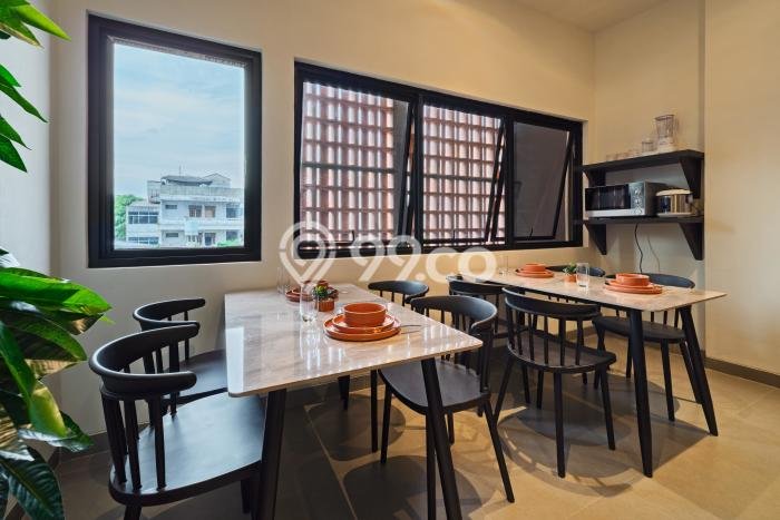 Unit Kost Dijual di Mangga Besar dengan 20 Kamar Kawasan Strategis Unit Kost Dijual di Mangga Besar dengan 20 Kamar Kawasan Strategis