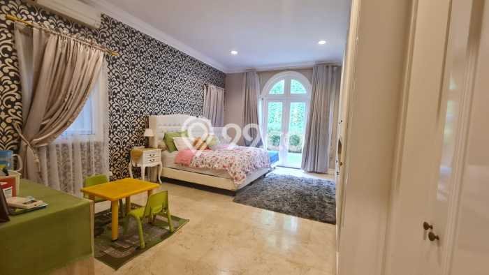 Siap Huni Rumah Mewah 5 Kamar di BSD Dekat ke Mana Pun Siap Huni Rumah Mewah 5 Kamar di BSD Dekat ke Mana Pun