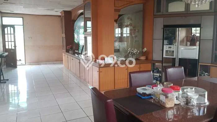 Kantor Bagus Dijual LB 1055m2 Lokasi Strategis Jakarta Barat Area Cocok untuk Berbisnis Kantor Bagus Dijual LB 1055m2 Lokasi Strategis Jakarta Barat Area Cocok untuk Berbisnis