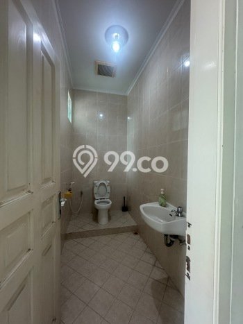 For Sale! Luxury House LT 250m2 Desain Modern di Taman Palem For Sale! Luxury House LT 250m2 Desain Modern di Taman Palem