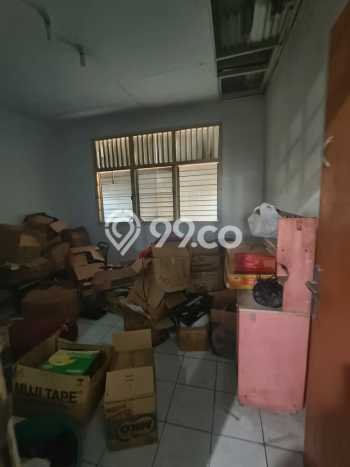 Ruko Lokasi Bisnis di Jelambar, Luas 188m², Akses Utama Ruko Lokasi Bisnis di Jelambar, Luas 188m², Akses Utama