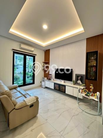 Hunian Mewah Dijual LT 217m2 di BSD, Tangerang Selatan Hunian Mewah Dijual LT 217m2 di BSD, Tangerang Selatan