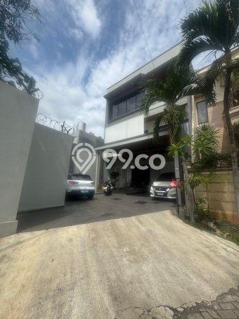 Hunian Mewah LB 300m2 Siap Pakai Desain Elegan di Taman Palem, Jakarta Barat Hunian Mewah LB 300m2 Siap Pakai Desain Elegan di Taman Palem, Jakarta Barat