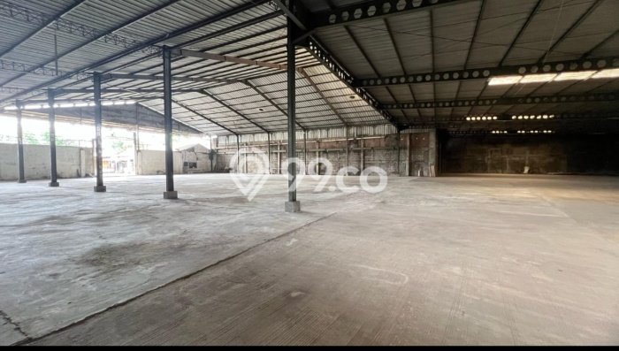 Gudang paling strategis disewakan di Cipondoh Tangerang Gudang paling strategis disewakan di Cipondoh Tangerang