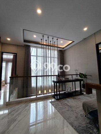 Hunian Mewah LB 230m2 Siap Huni Desain Elegan di Gading Serpong, Tangerang Hunian Mewah LB 230m2 Siap Huni Desain Elegan di Gading Serpong, Tangerang